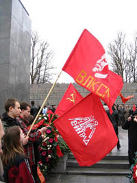 Комсомольцы почтили память погибших героев